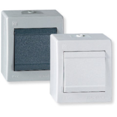 Vyp�na� �. 7 kr�ov� na povrch ~ IP44 biela